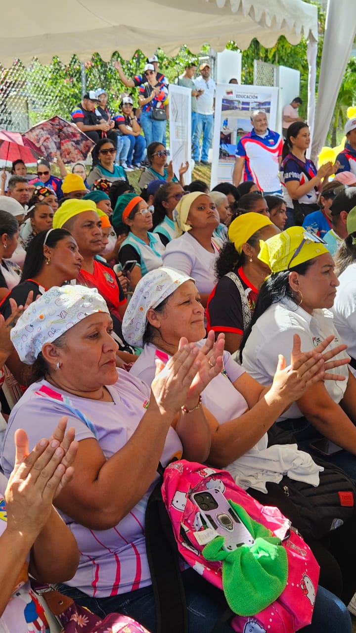 Entrega de Insumos a Escuelas (6)